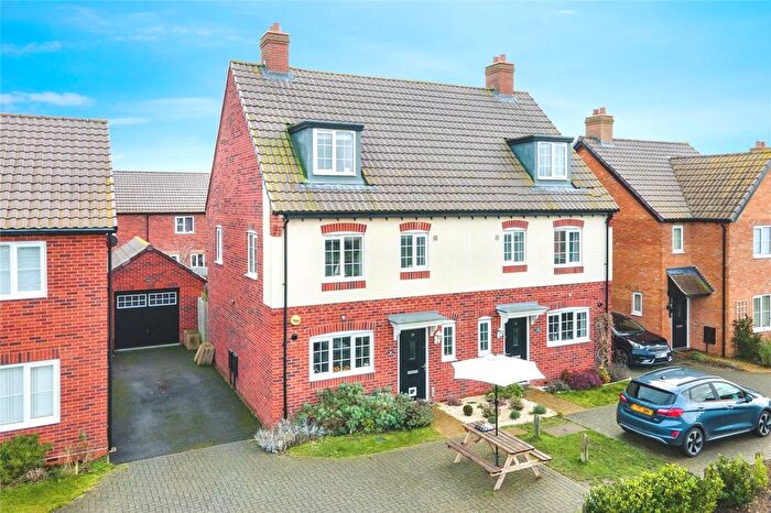 4 Bedroom Semi-Detached House For Sale In Watermans Road, Waterbeach, Cambridge, Cambridgeshire, CB25
