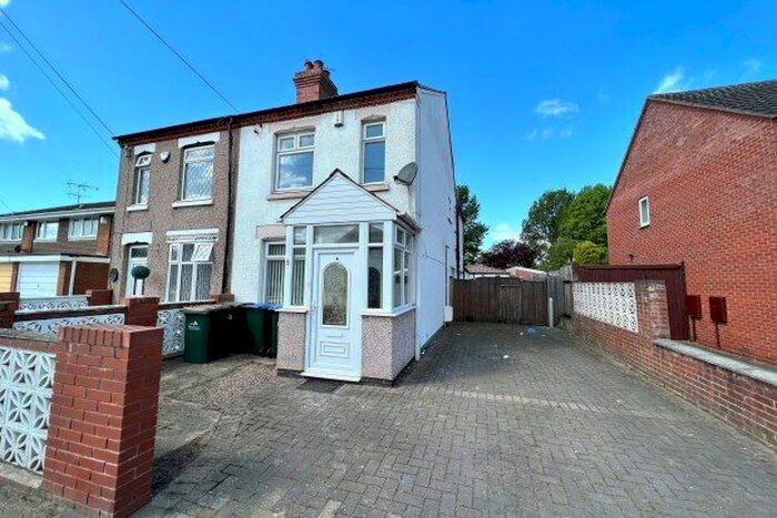 4 Bedroom Semi-Detached House To Rent In Aldermans Green Road, Coventry, CV2