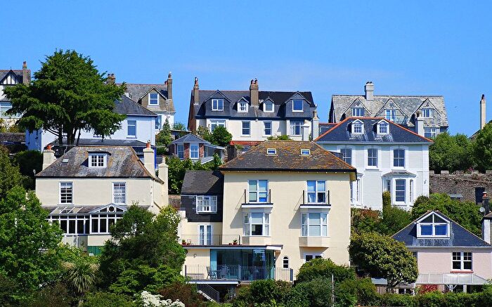 2 Bedroom Flat For Sale In Clarence Hill, Dartmouth, Devon, TQ6