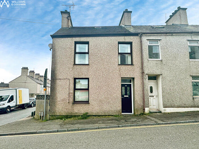 2 Bedroom End Of Terrace House For Sale In Holborn Road, Holyhead, Anglesey, LL65