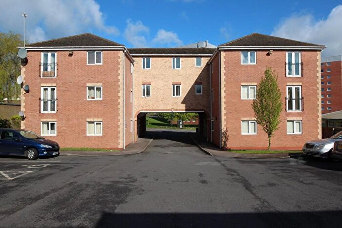 2 Bedroom Flat For Sale In Oliver Street, Rugby, CV21