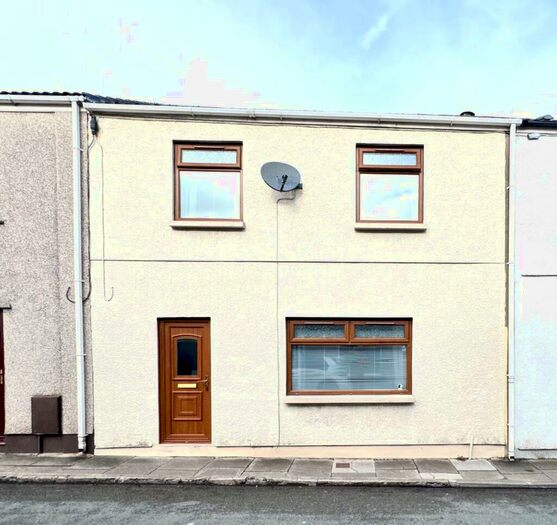 3 Bedroom Terraced House For Sale In Bwllfa Road, Aberdare, CF44
