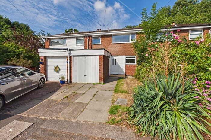 3 Bedroom Terraced House For Sale In Layton Close, Offerton, Stockport, Cheshire, SK1