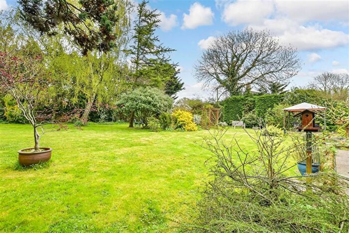 4 Bedroom Detached House For Sale In Frittenden Road, Staplehurst, Tonbridge, Kent, TN12