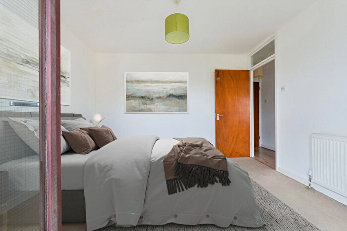 1 Bedroom Flat For Sale In Elsdale Street, London, E9 - Photo 7