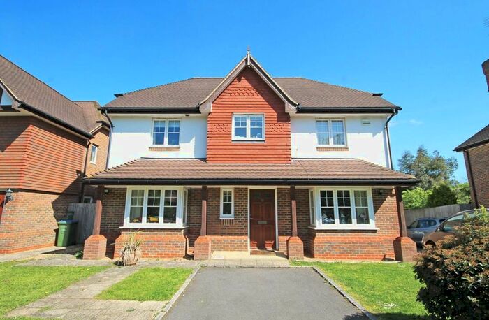 5 Bedroom Property To Rent In Hurst Road, East Molesey, KT8