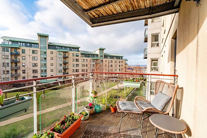 3 Bedroom Flat For Sale In / Portland Gardens, Leith, Edinburgh, EH6