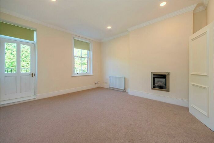 2 Bedroom Flat To Rent In Frognal, Hampstead, NW3