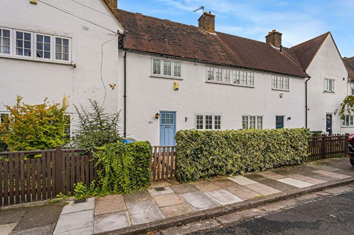 3 Bedroom Terraced House For Sale In Martin Bowes Road, Eltham, London, SE9