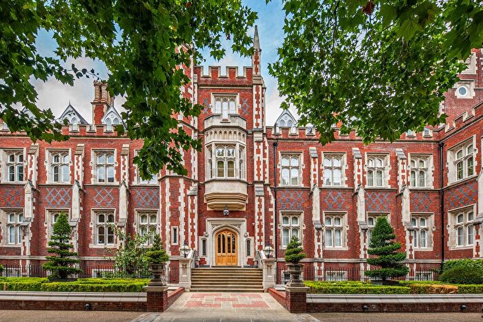 4 Bedroom Flat For Sale In Rose Square, Fulham Road, London, SW3