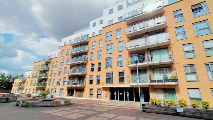 2 Bedroom Flat To Rent In Woolners Way, Stevenage, SG1