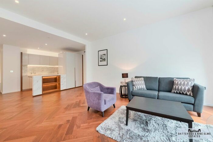 1 Bedroom Flat For Sale In Ambassador Building, Embassy Gardens, SW11