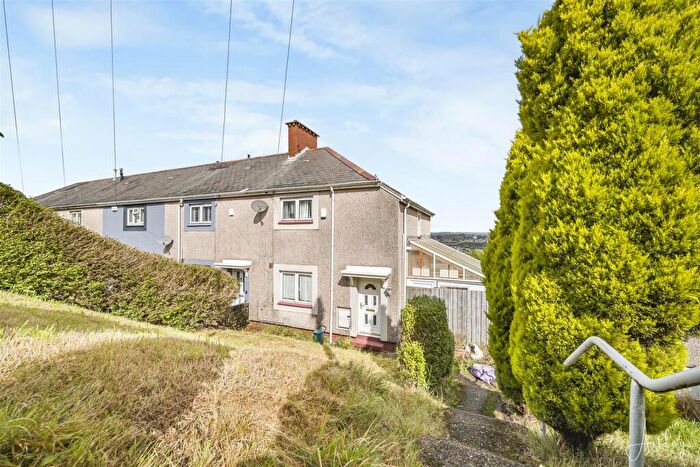 3 Bedroom End Of Terrace House For Sale In Gwynedd Avenue, Townhill, Swansea, SA1