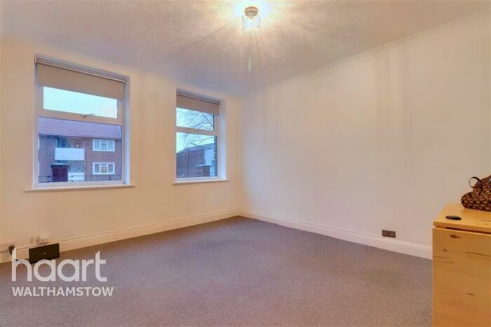 2 Bedroom Terraced House To Rent In Wood Street, Walthamstow, E17