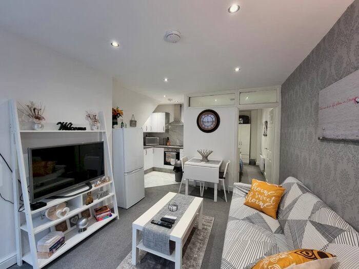 1 Bedroom Flat To Rent In Jubilee Road, City Centre, Leicester LE1