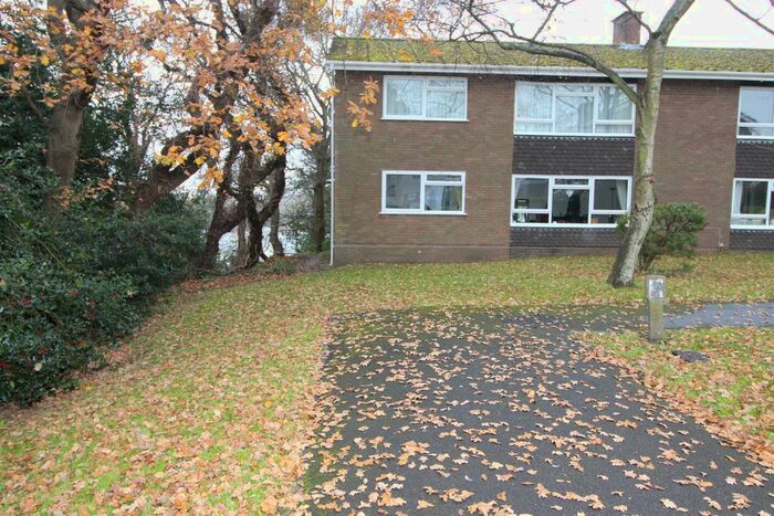 2 Bedroom Flat To Rent In Saufland Drive, Highcliffe, Dorset BH23