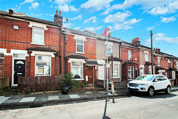 2 Bedroom Terraced House To Rent In Wingfield Road, Gravesend, Kent, DA12