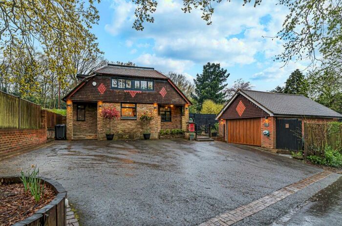 5 Bedroom Detached House For Sale In Firmingers Road Orpington, BR6