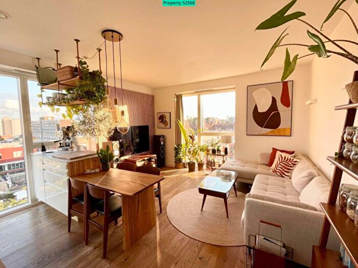 1 Bedroom Apartment For Sale In Rosina Street, London, E9