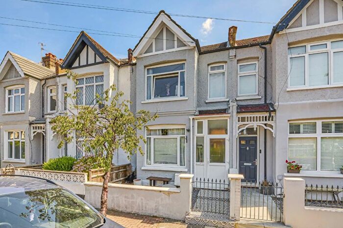 3 Bedroom Terraced House For Sale In Eswyn Road, Tooting, SW17