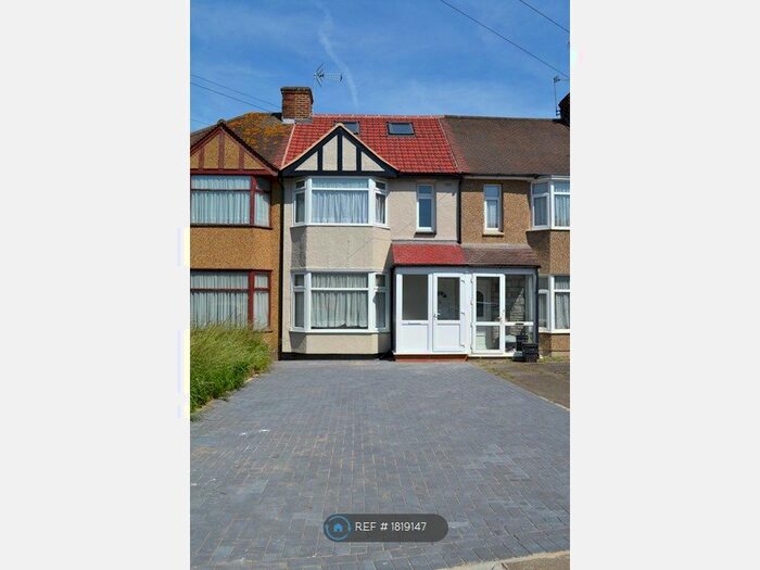 4 Bedroom Terraced House To Rent In Greenwood Avenue, Enfield, EN3