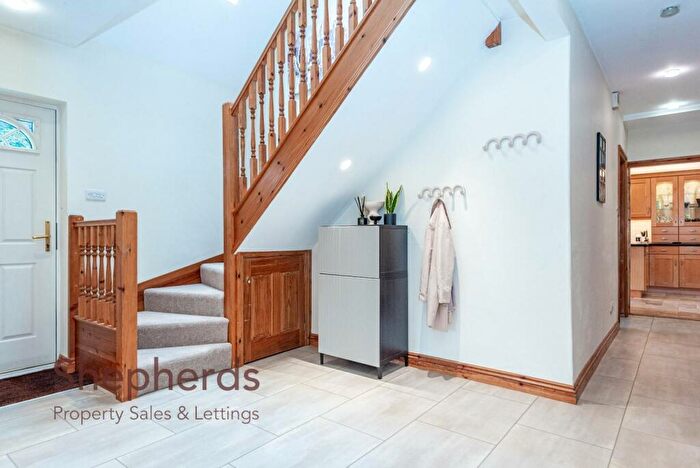 5 Bedroom Detached House For Sale In Hertford Road Woollens Brook, Hoddesdon, EN11