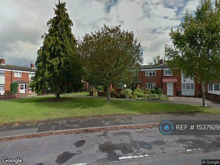 3 Bedroom End Of Terrace House To Rent In Minster Way, Slough, SL3