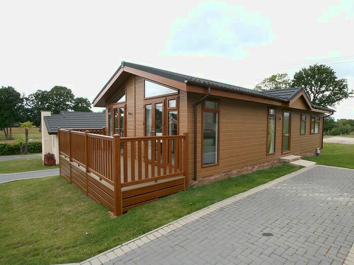 2 Bedroom Mobile/park Home For Sale In Spill Land Country Park, Biddenden, TN27