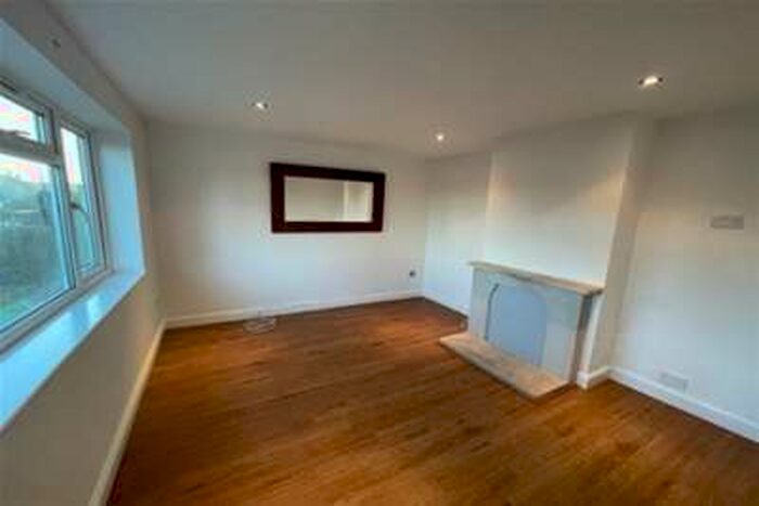 3 Bedroom Semi-Detached House To Rent In Underwood Road, Portishead, BS20