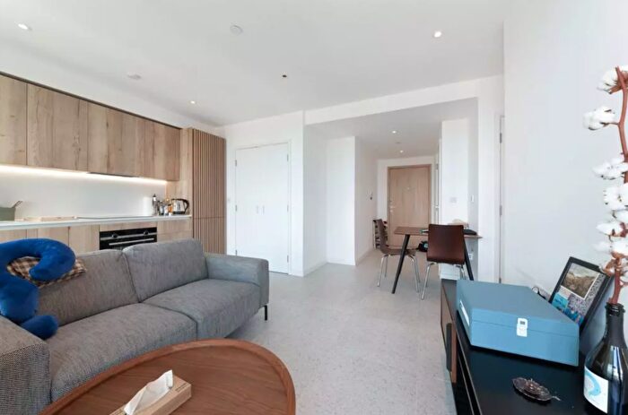 1 Bedroom Flat For Sale In Jacquard Point, Tapestry Way, London, E1