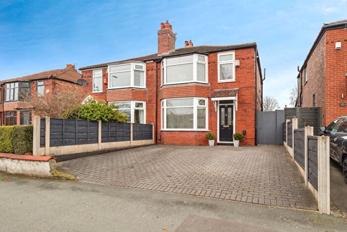 3 Bedroom Semi Detached House For Sale In School Lane, Didsbury, Manchester, Greater Manchester, M20