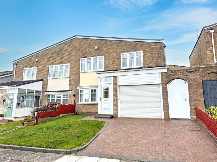 3 Bedroom Semi-detached House For Sale In St. Andrews Grove, Hartlepool, TS27