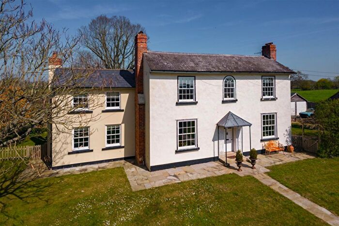 4 Bedroom Cottage For Sale In Hanley Swan, Worcester, WR8