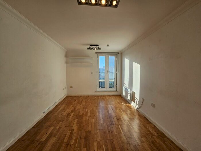 2 Bedroom Apartment To Rent In Midland Road, Luton, LU2