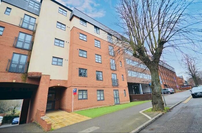 2 Bedroom Flat To Rent In Station Road, Kettering, NN15