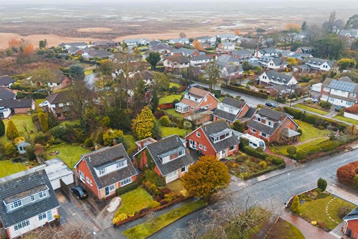 3 Bedroom Detached House For Sale In Manor Close, Parkgate, Neston, CH64