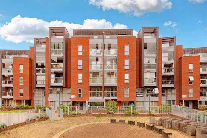 2 Bedroom Flat For Sale In Wilkinson Close, Cricklewood, NW2