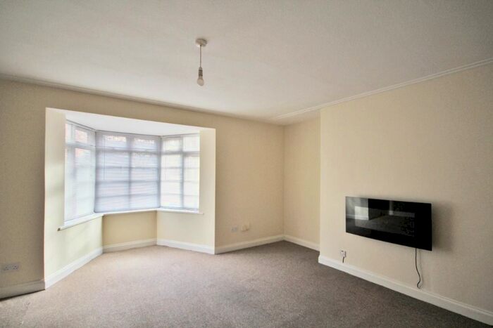 2 Bedroom Flat To Rent In Muirhead Avenue, Tuebrook, Liverpool L13