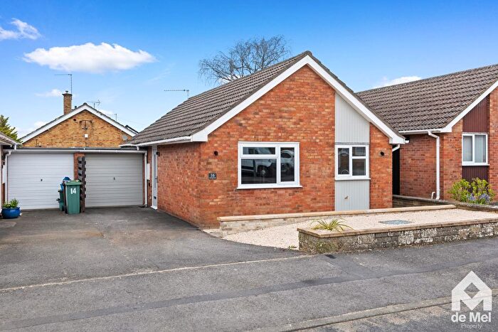 2 Bedroom Bungalow For Sale In Tensing Road, Cheltenham, GL53