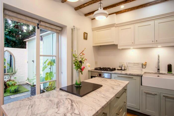 2 Bedroom Cottage To Rent In Little Common Lane Bletchingley, RH1