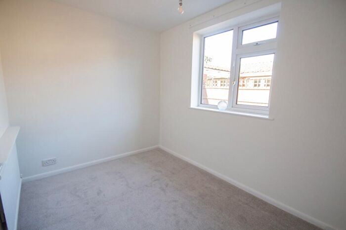 2 Bedroom Detached Bungalow To Rent In Parkfields Drive, Derby, Derbyshire, DE22