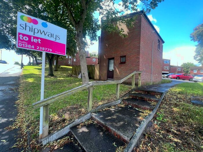 3 Bedroom House To Rent In Watsons Close, Dudley, DY2