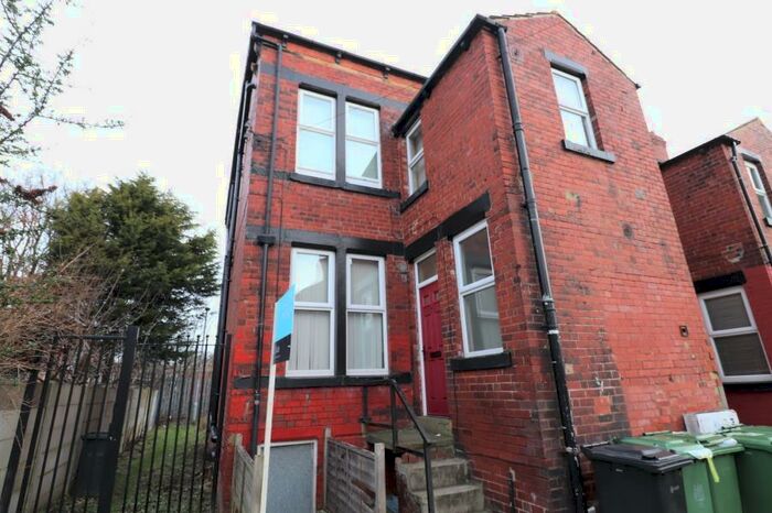 Studio To Rent In Conference Road, Leeds, LS12