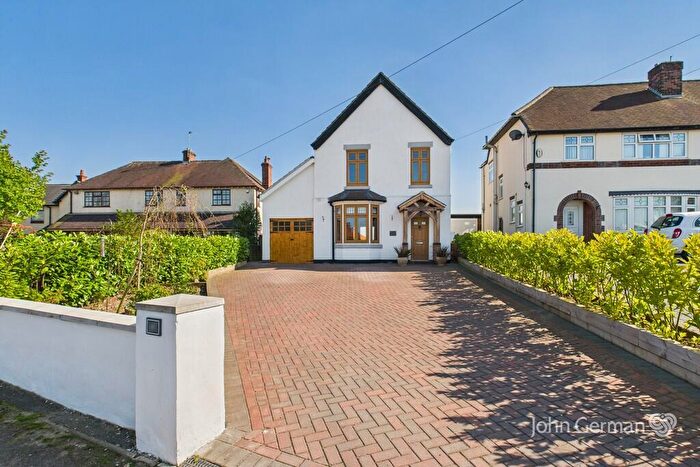 4 Bedroom Detached House For Sale In Field Lane, Burton-on-Trent, DE13