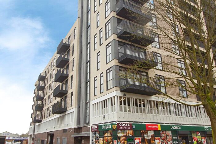 1 Bedroom Flat For Sale In Wych Elm, Harlow, CM20