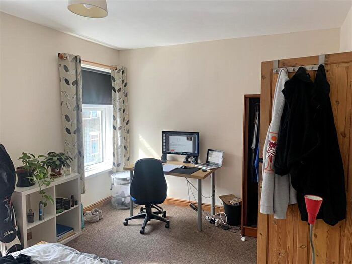 4 Bedroom House To Rent In Flora Street, Cathays, CF24