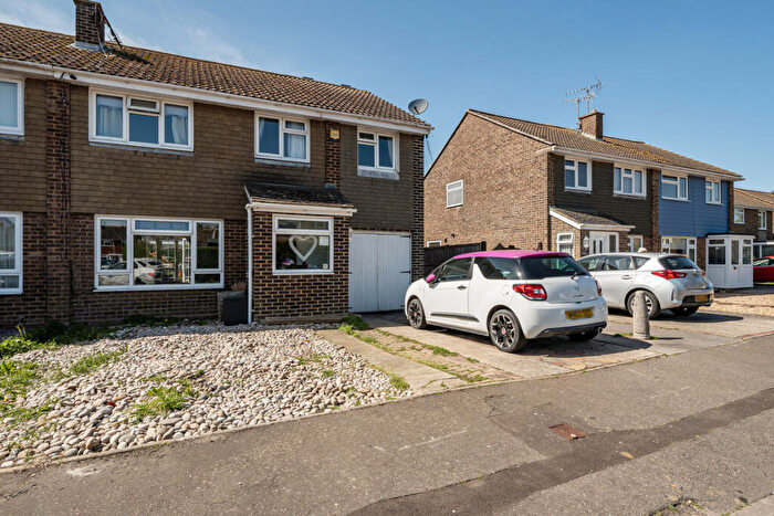 4 Bedroom Semi Detached House For Sale In Bursledon Close, Bognor Regis, PO22