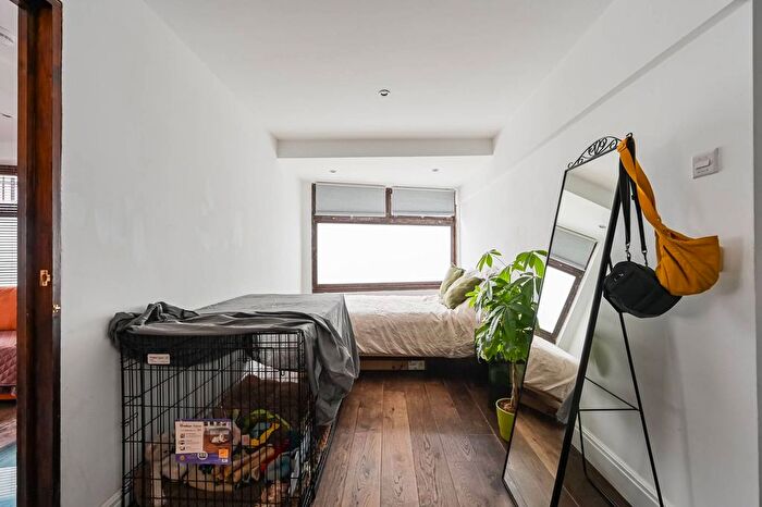 2 Bedroom Flat To Rent In Hackney, London, Bethnal Green, London, E2