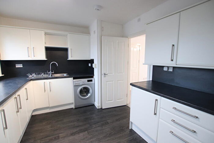 2 Bedroom Flat To Rent In Brington Place, Dundee, DD4