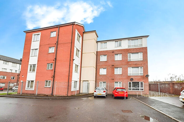 2 Bedroom Flat To Rent In Sugar Mill Square, Salford, M5